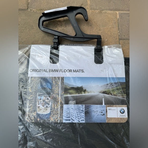 BMW 7er All Weather Floor Mats - Rear BMW 7 -Series - Picture 4 of 5